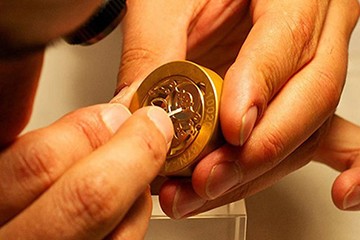上海劳力士表维修店